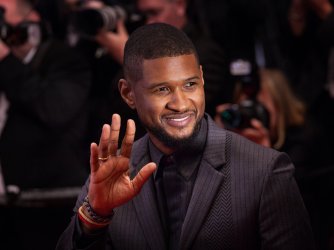 Singer songwriter Usher in 2016