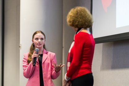 FIRE Summer Intern Julia Squitteri introduces Nadine Strossen at the Leadership Summit