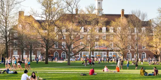 University of Illinois college campus in Urbana Champaign Leigh Trail / Shutterstock.com